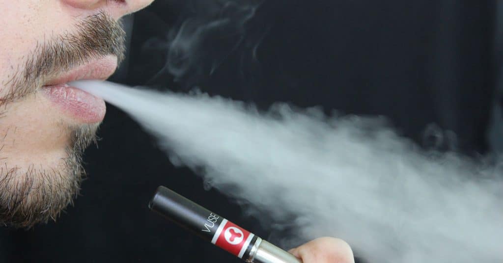 CDC Urges Consumers to Stop Vaping After More Than 215 Hospitalized